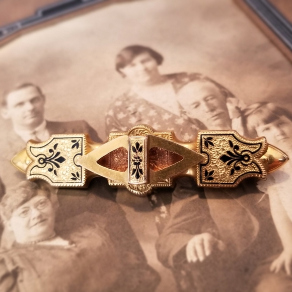 Antique brooch taille d'epargne bar pin gold tone Victorian - Picture 2 of 14